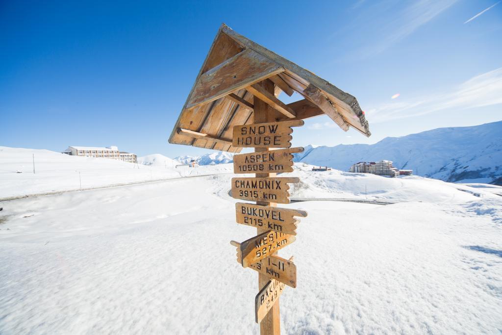 Snow House Albergue Gudauri Exterior foto