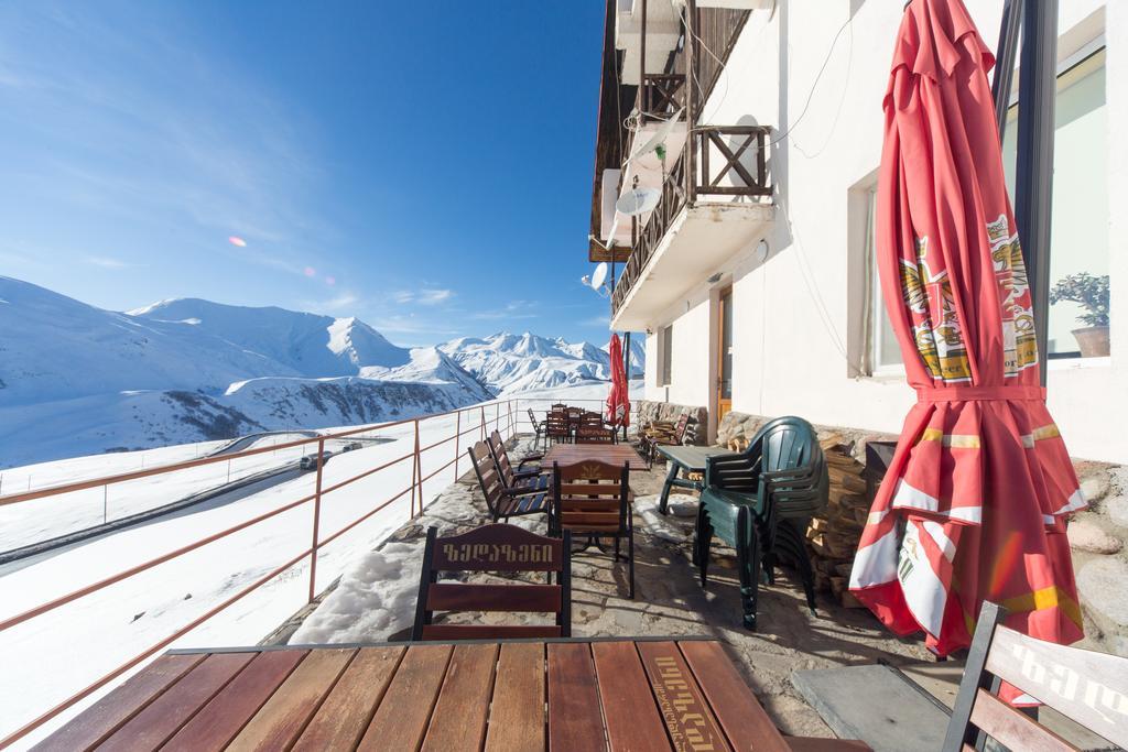 Snow House Albergue Gudauri Exterior foto