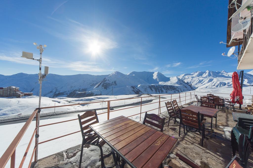 Snow House Albergue Gudauri Exterior foto