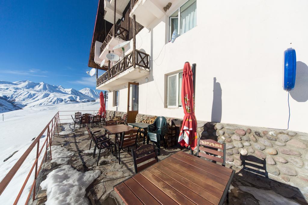 Snow House Albergue Gudauri Exterior foto
