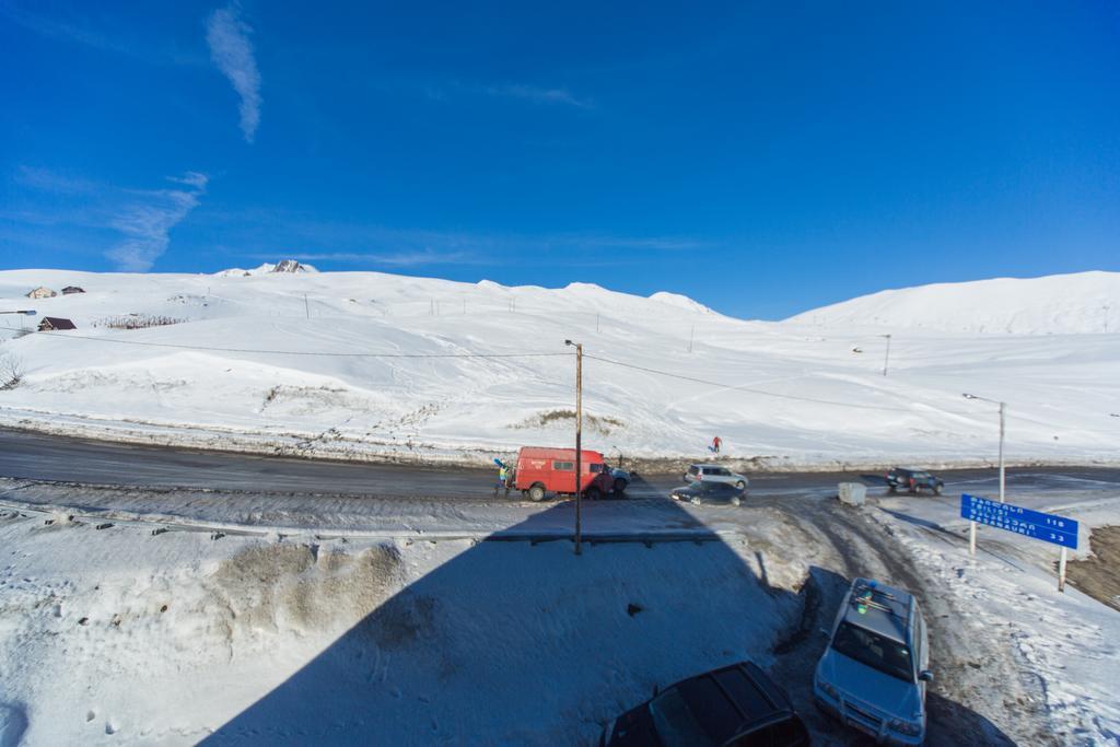 Snow House Albergue Gudauri Exterior foto